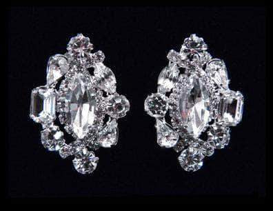#13106 -  Rhinestone Oval X Earrings
